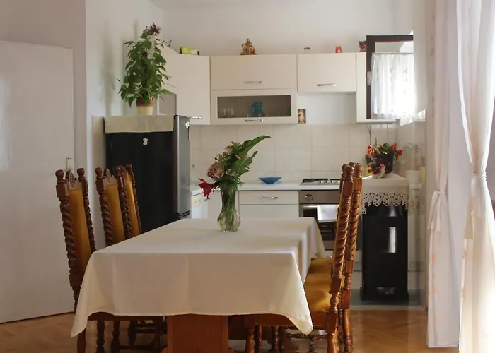 Apartments Ana